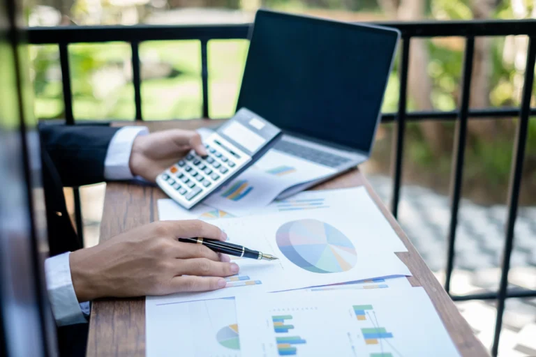 Avoid IRAs and 401(k)s