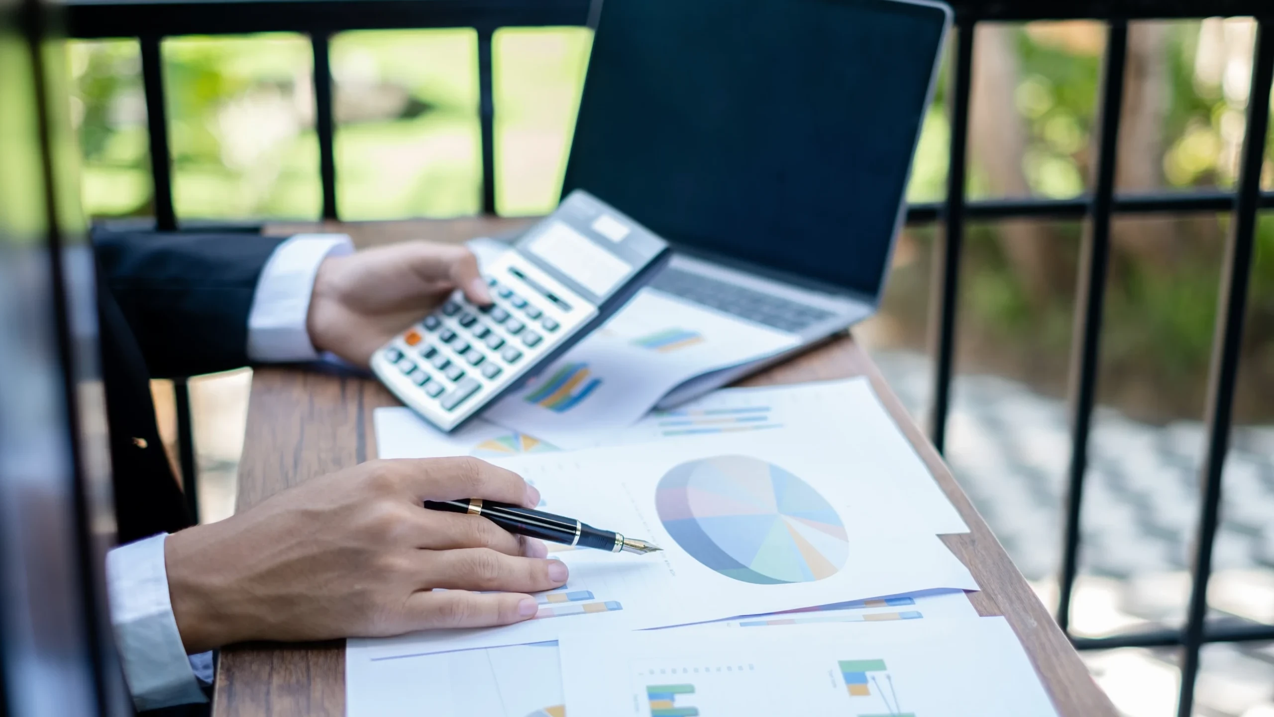Avoid IRAs and 401(k)s