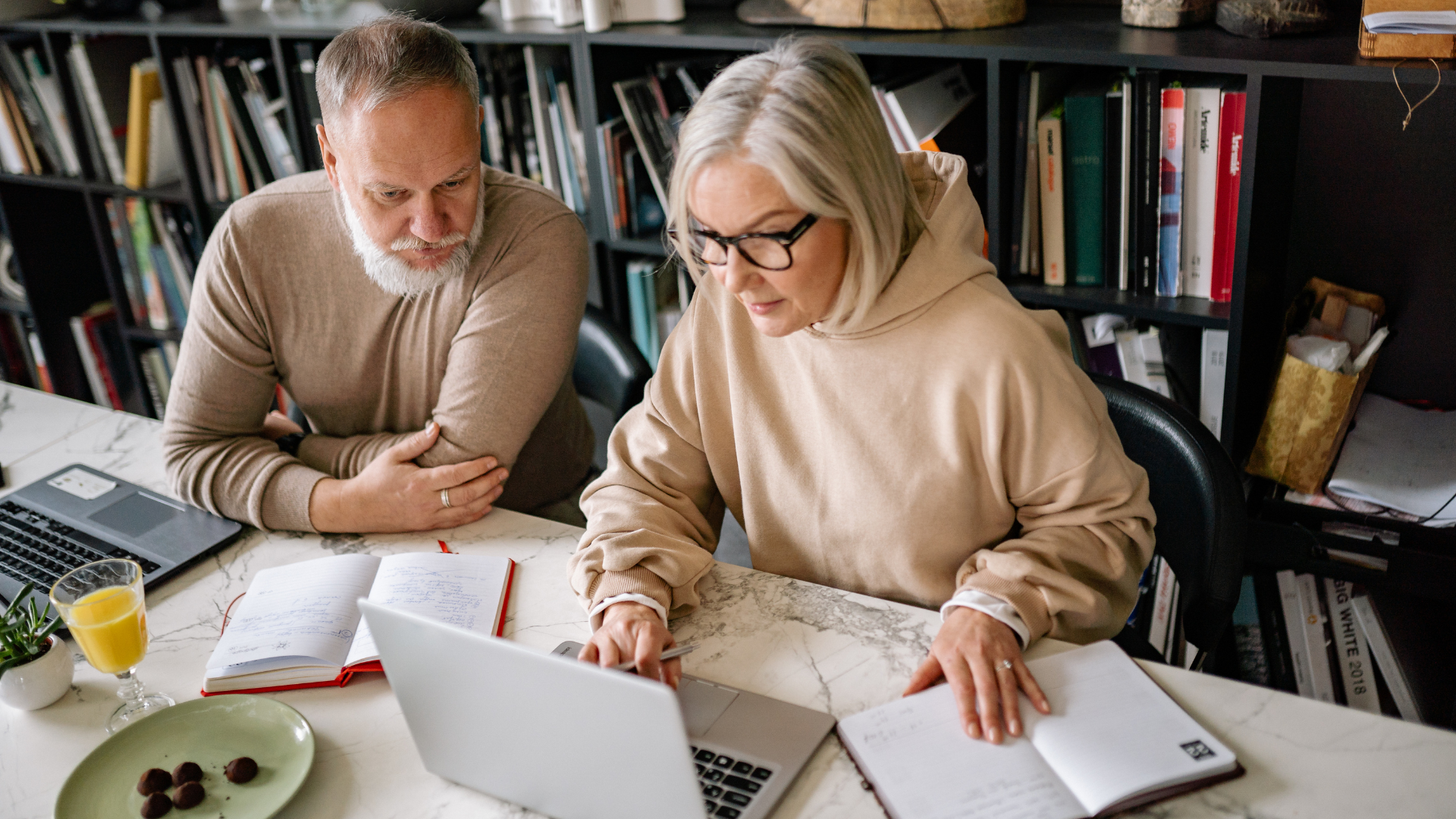 Comparing IRA Financial's Solo 401(k) to Discount