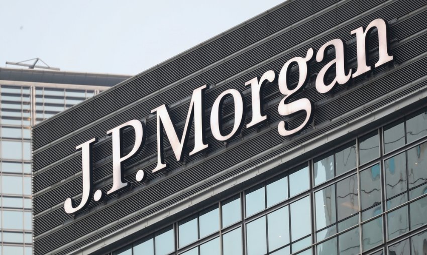 JP Morgan vs. IRA Financial: Choosing the Right Solo 401(k) for Self-Employed Investors